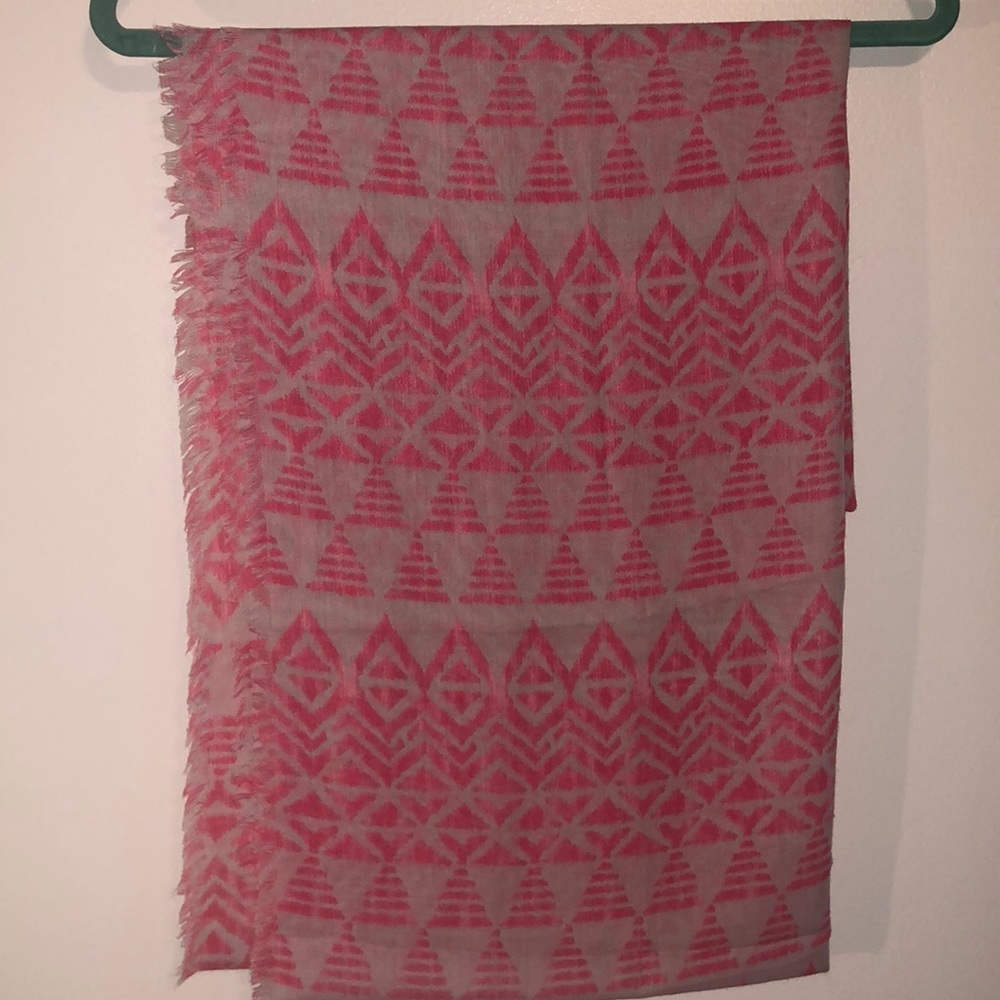 American Eagle Infiniti scarf with fringed ends